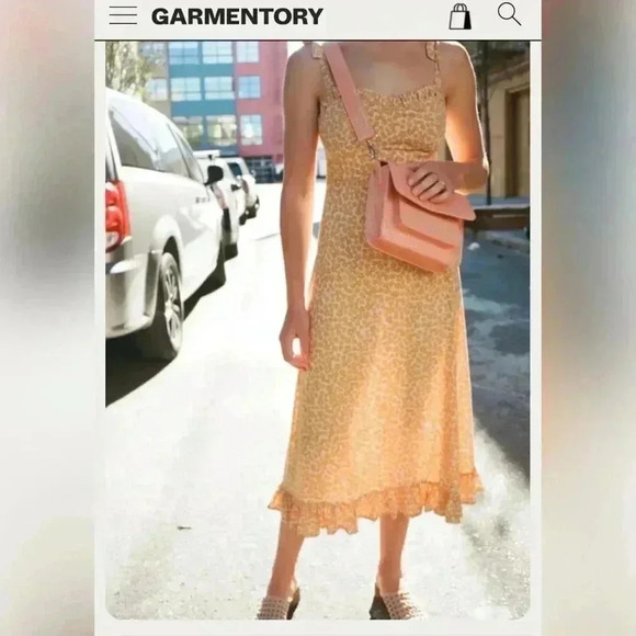 AUGUSTE
DEAN GIA MIDI DRESS IN
YELLOW - Picture 1 of 8